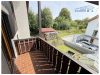 Und eigenem Balkon