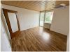 Mit Zugang zum Balkon