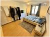Großzügiges Schlafzimmer
